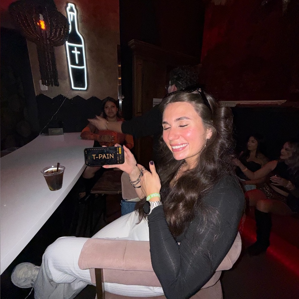 Meet your Posher, Erica